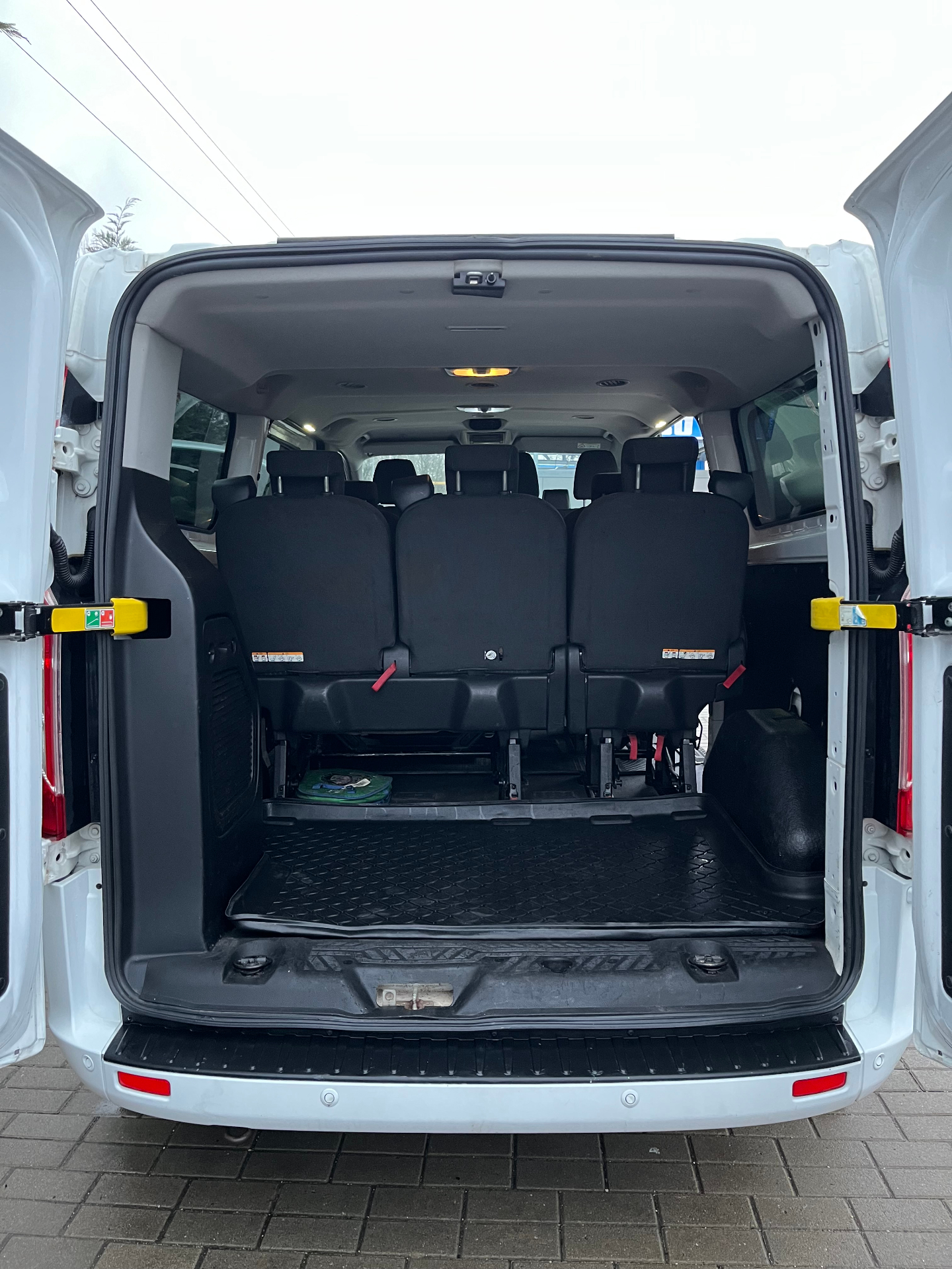 Ford Tourneo Custom 4